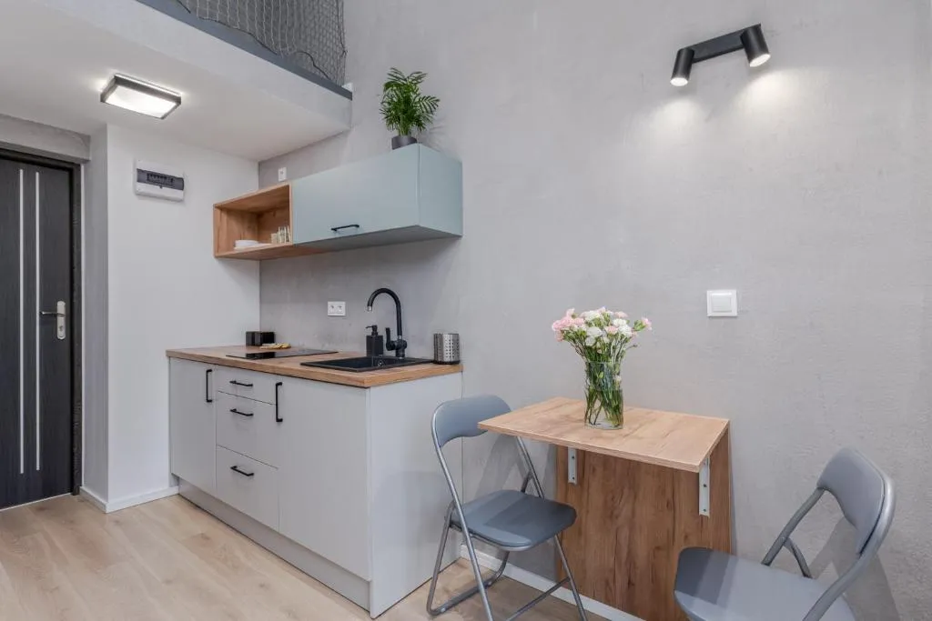 Image of Parkside Fresh Apartments – Old Town Guesthouse – by Upstairs