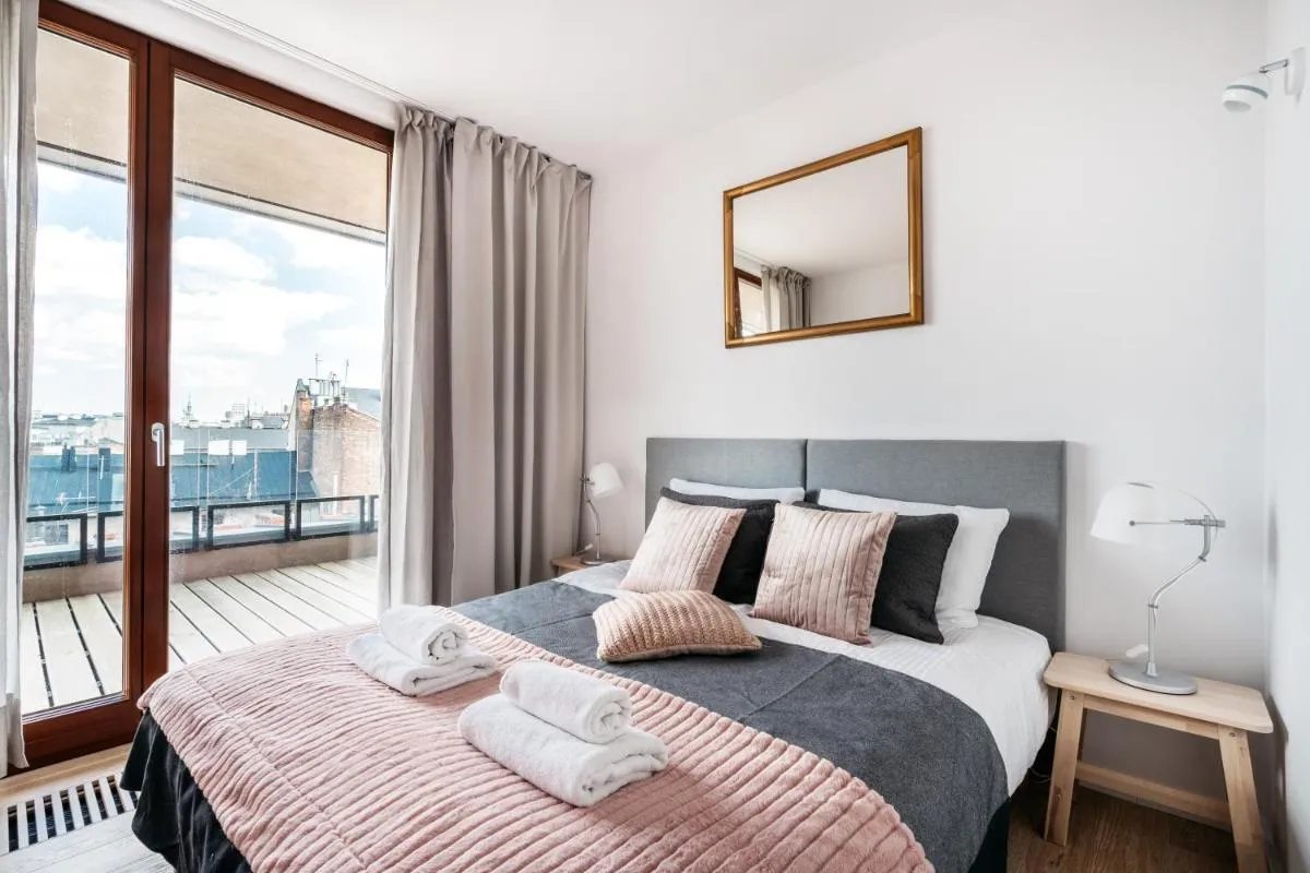 Image 2 of Penthouse Uptown – LoftAffair