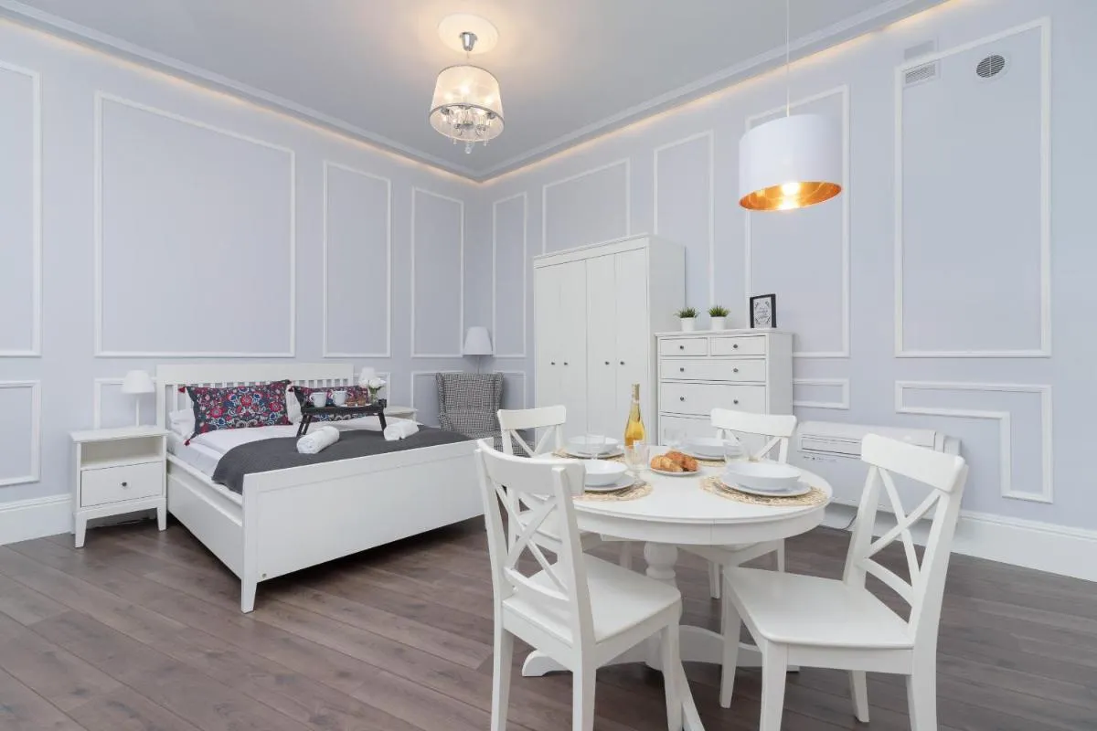 Image 1 of Perła Starego Miasta Kamienica Czapskich by Noclegi Renters