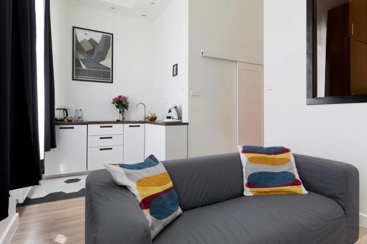Image 2 of Platinum Suites
