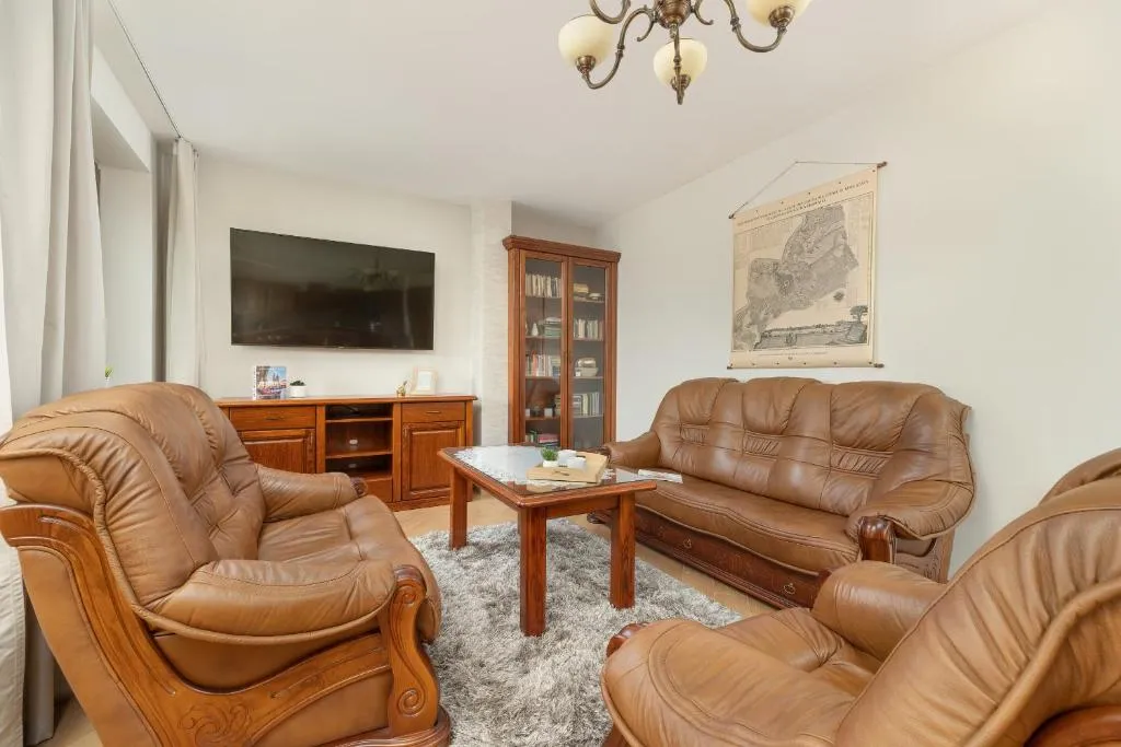 Image of Przytulny Apartament z Klimatyzacją i Parkingiem by Noclegi Renters