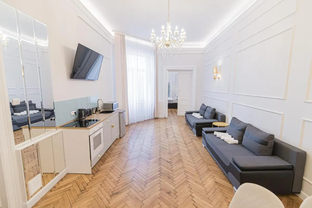 Image 4 of ROYAL Apartments