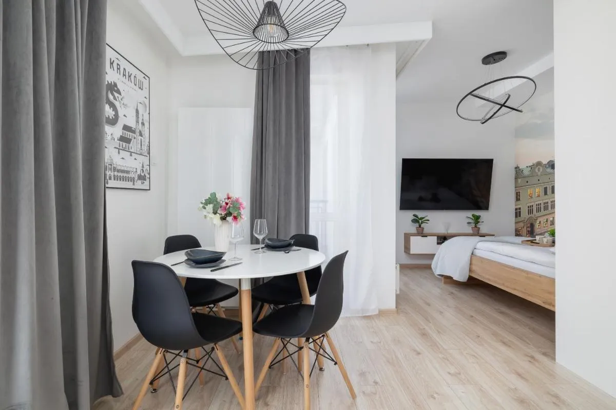 Image 2 of Rakowicka Modern Studio in Downtown Cracow by Rent like home