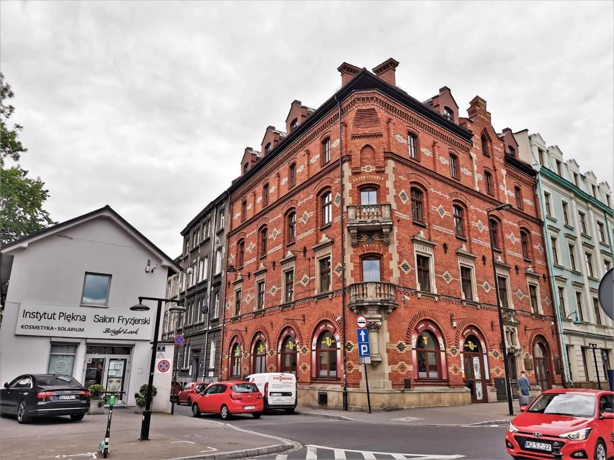 Image 3 of Red Brick Apartments