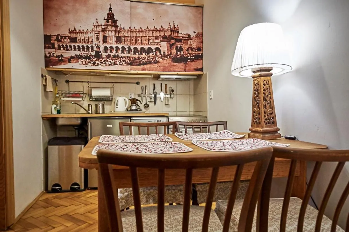 Image 3 of Sebastian Apartment