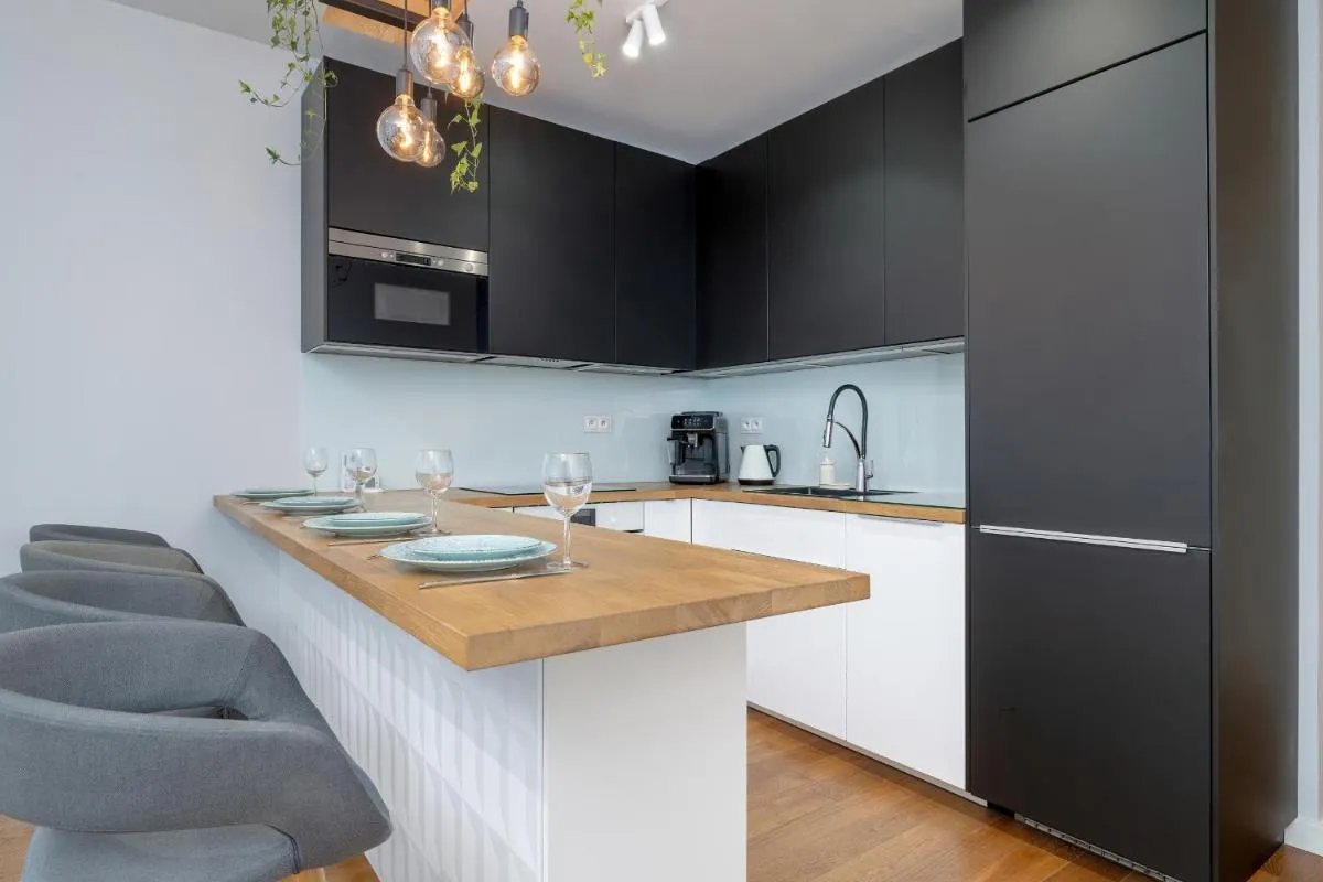 Image 5 of Ślusarska Modern Apartment with Balcony & Parking Cracow Zabłocie by Renters Prestige