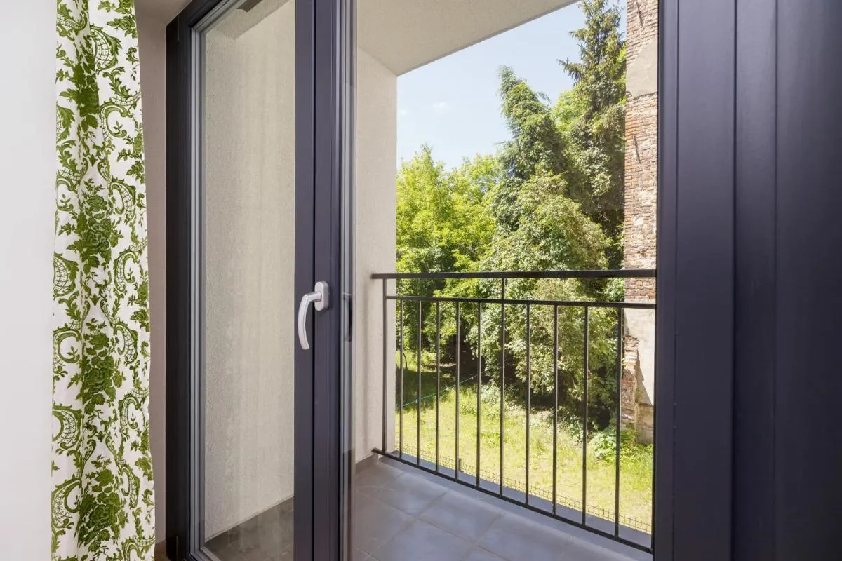 Image 1 of Śródmieście Kątowa Air-conditioned Studio Kraków by Noclegi Renters