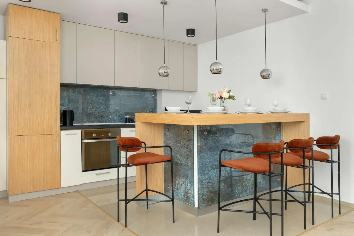 Image 2 of Stylish Apartment in the Heart of Kazimierz in Kraków by Noclegi Renters