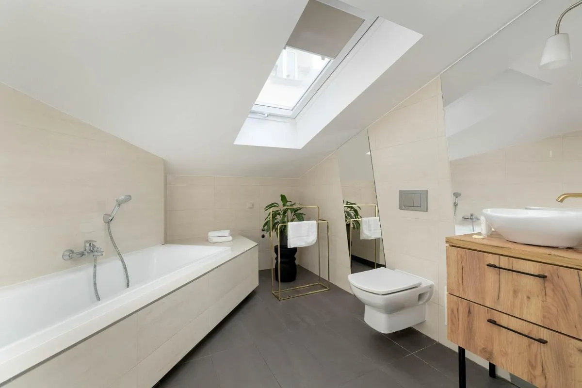 Image 3 of Stylish Apartment in the Heart of Kazimierz in Kraków by Noclegi Renters
