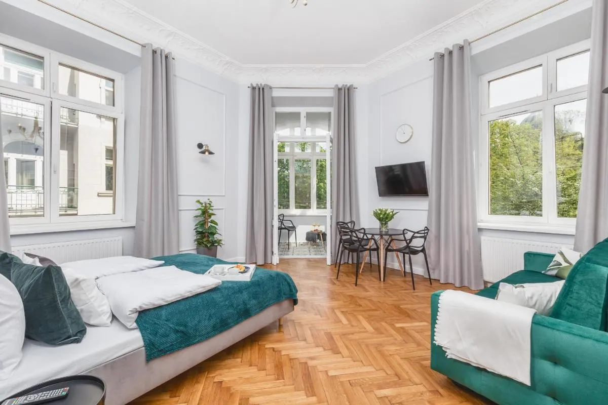 Image 4 of Traveler’s Best Choice – Old Town Guesthouse – by Upstairs