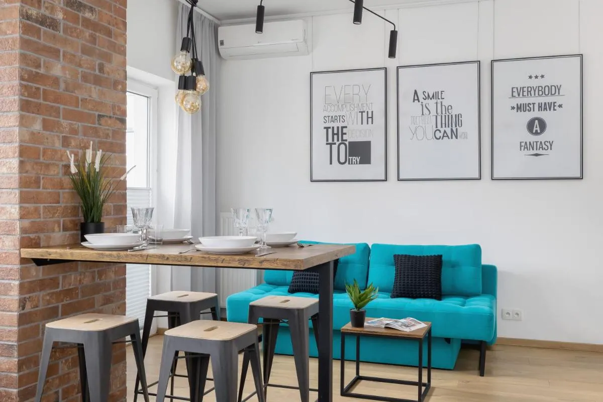 Image 2 of Turquoise Studio with Balcony & Air Conditioning Kraków by Noclegi Renters