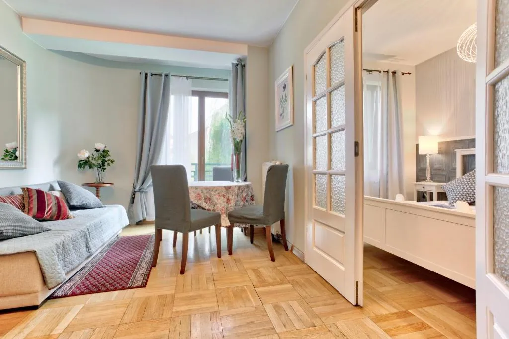Image of Tyzenhauz Apartments Lobzowska Street