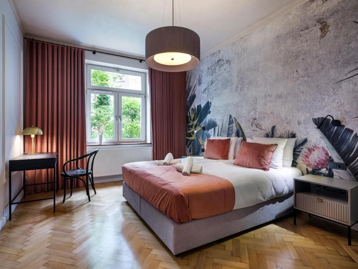 Image 1 of Tyzenhauz Grand Apartaments