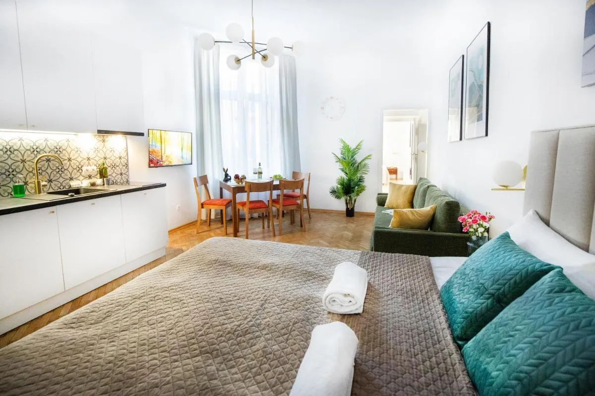 Image 2 of Unique Style Apartments Old Town – 25 min from the airport – by Homelike Krakow