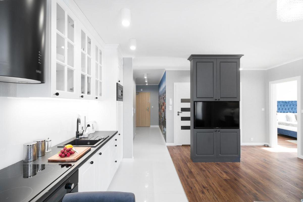 Image 3 of 2- bedroom Apartment Premium Masarska by Renters Prestige