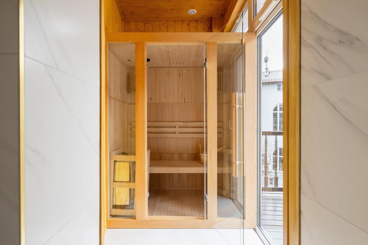 Image 2 of 4-Bedroom Apartment – Private Sauna – Wielopole 7