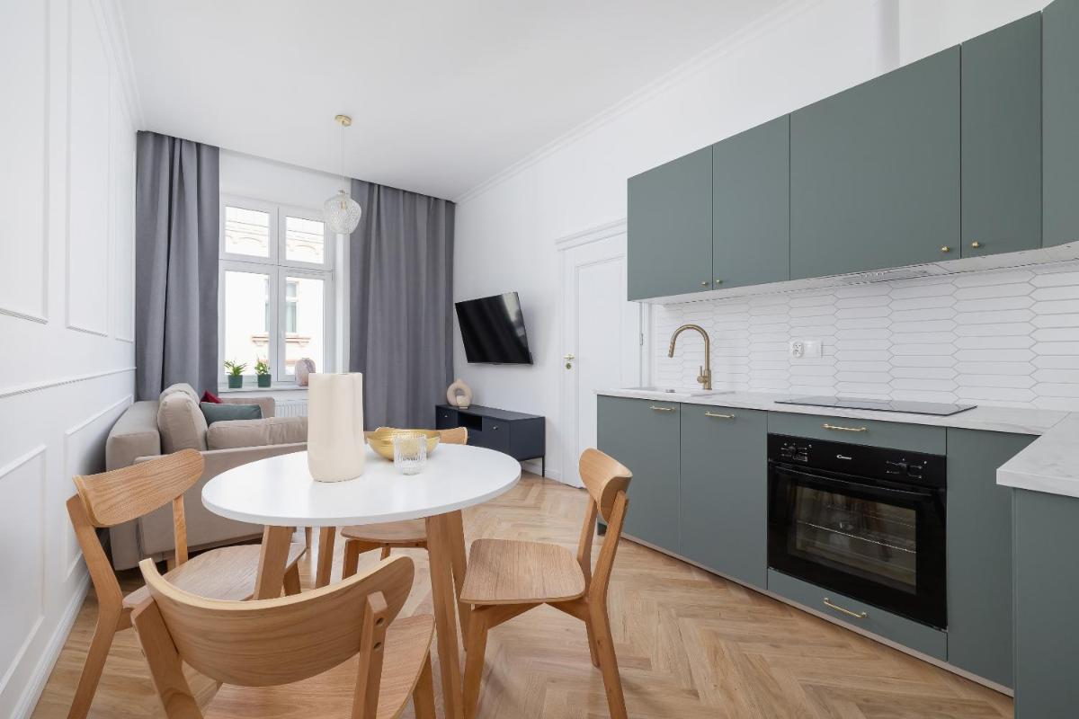 Image 3 of 4-Bedroom Apartment – Private Sauna – Wielopole 7