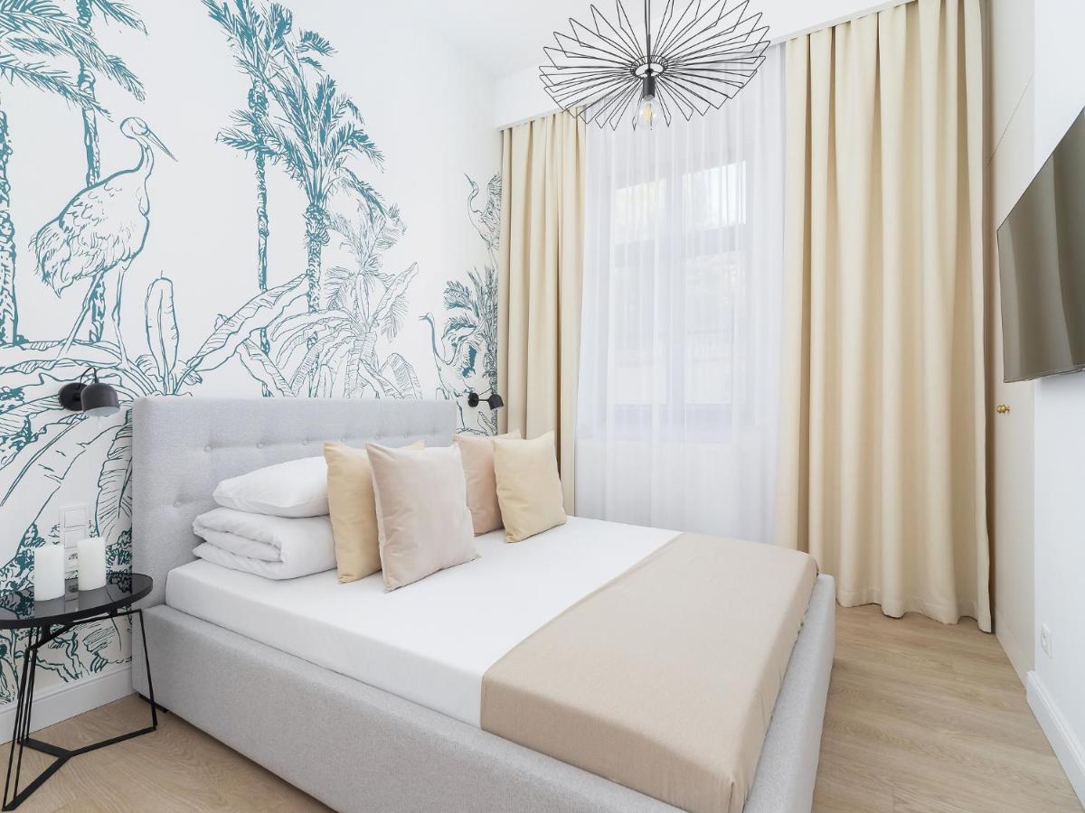 Image 1 of 4 Bedroom Apartment – Main Square