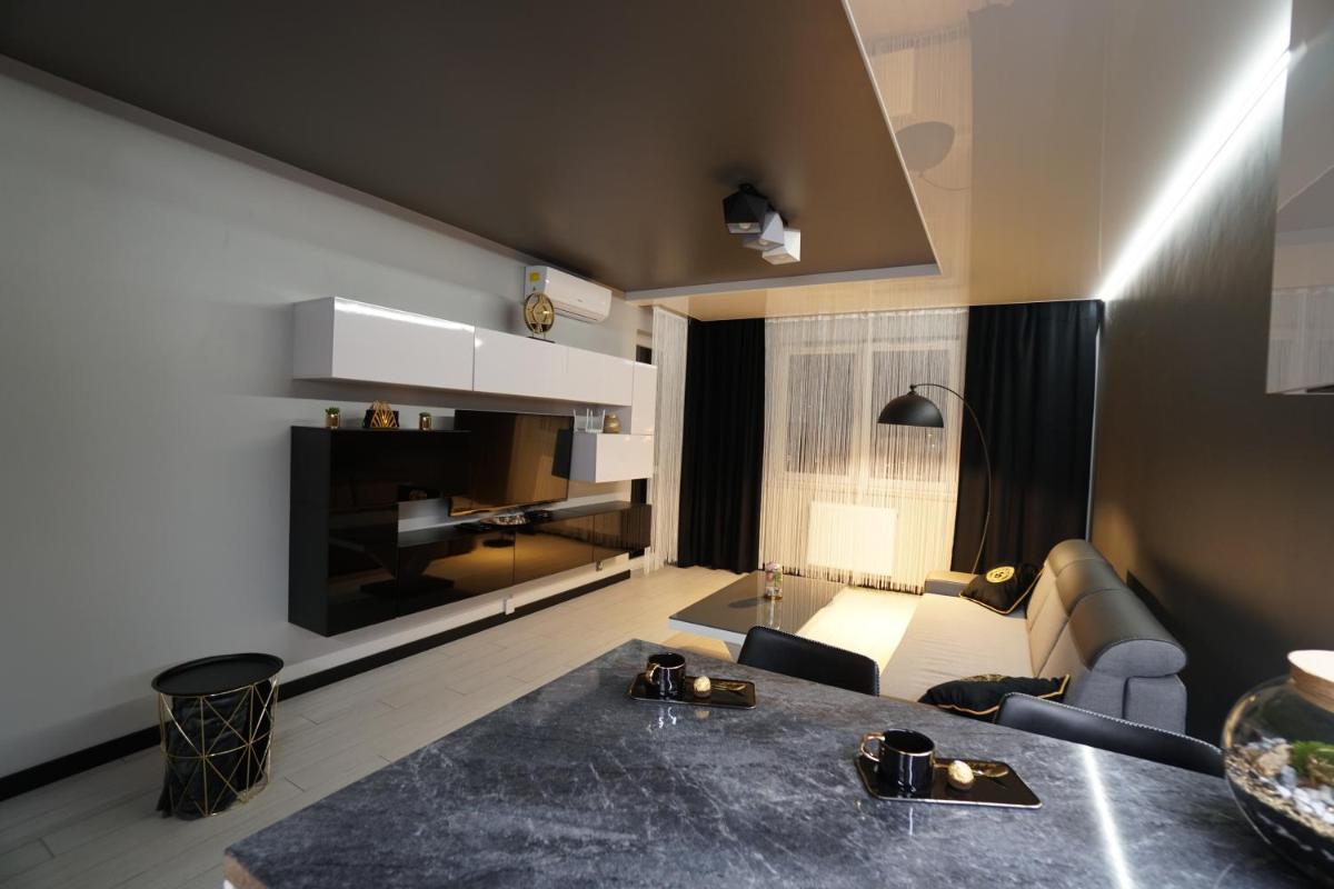 Image 1 of Apartament Lema Versace