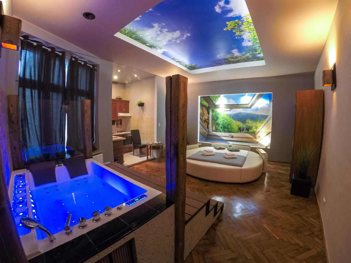 Image 1 of Apartament z jacuzzi Kraków Rynek