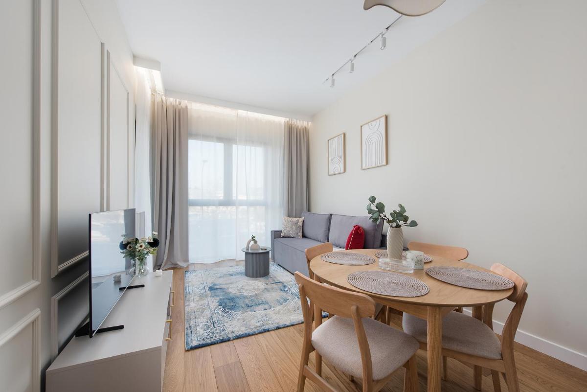 Image 4 of Apartment Blue near Schindler