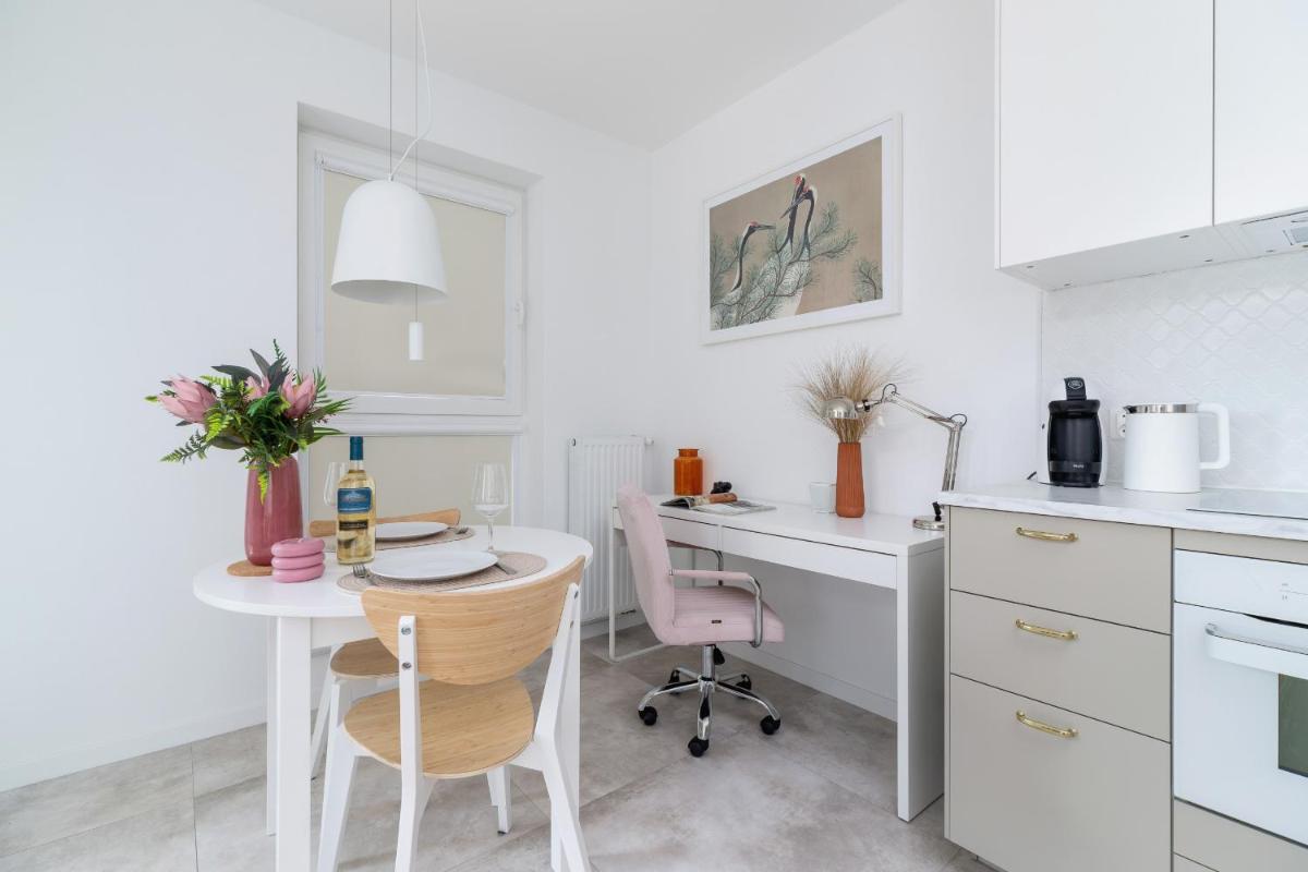 Image 6 of Apartment with Balcony & Parking Mogilska by Renters Prestige