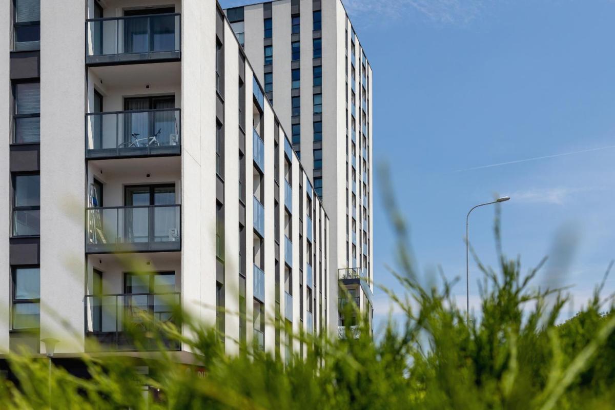 Image 3 of Apartment with Balcony & Parking Mogilska by Renters Prestige