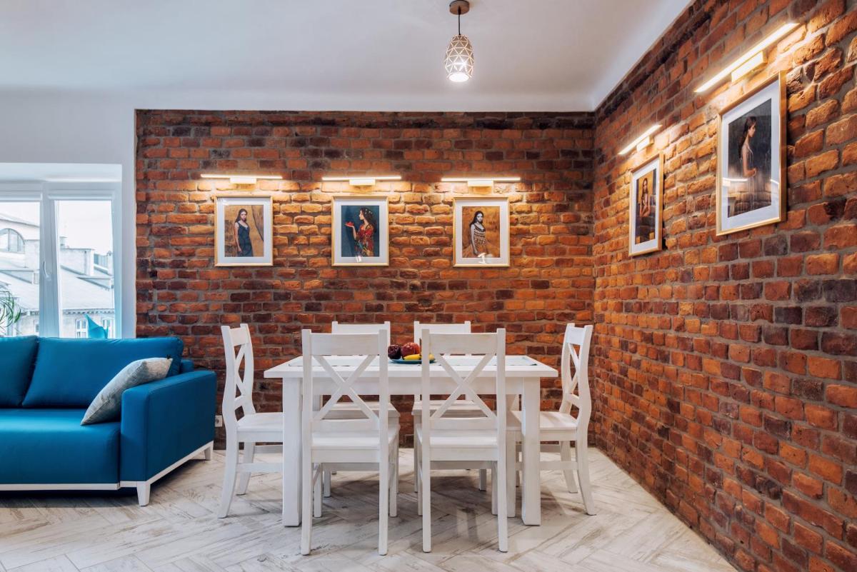 Image 2 of BRAND NEW ! Lovely Apartment in the fabulous location OLD TOWN JEWISH TOWN WAWEL CASTLE