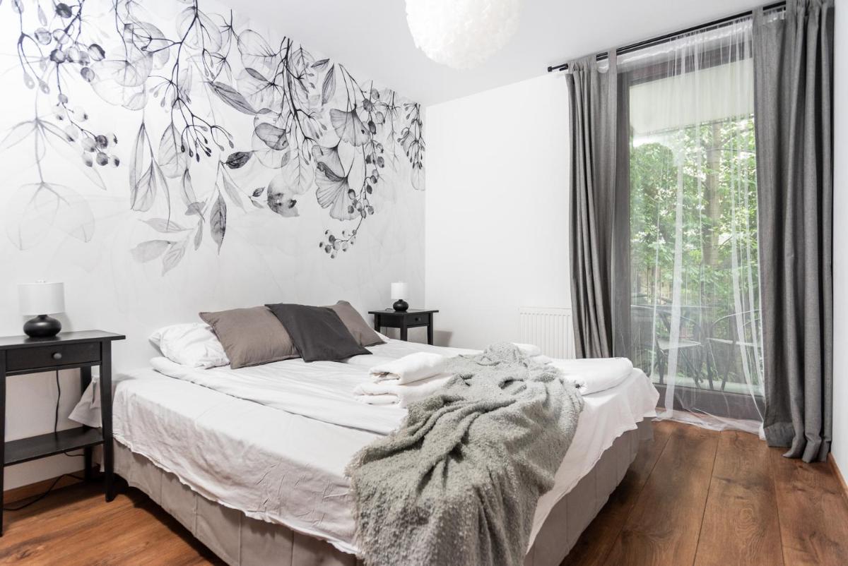 Image 4 of Blossom – Old Town Residence – by Upstairs