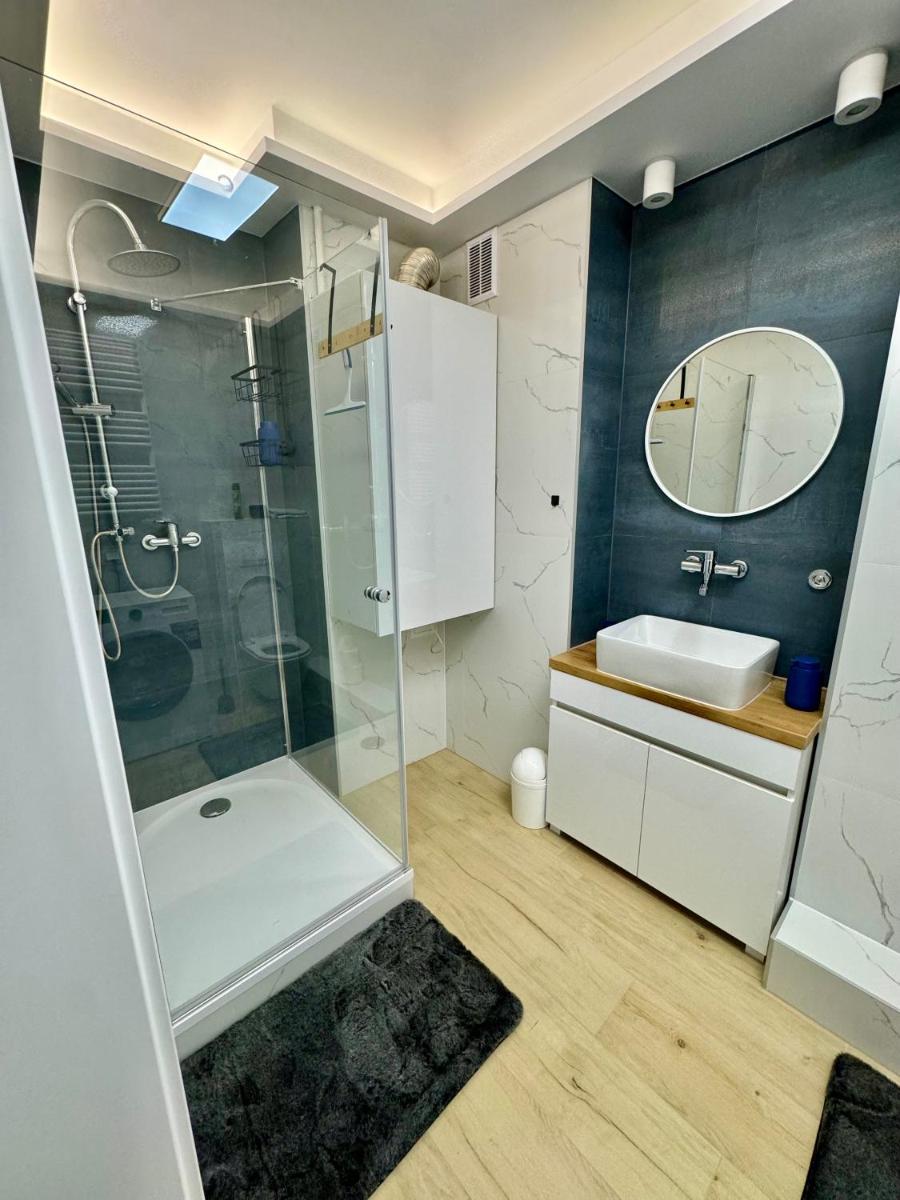 Image 4 of Blue Zone Apartment with FREE Parking, Balcony and Garden