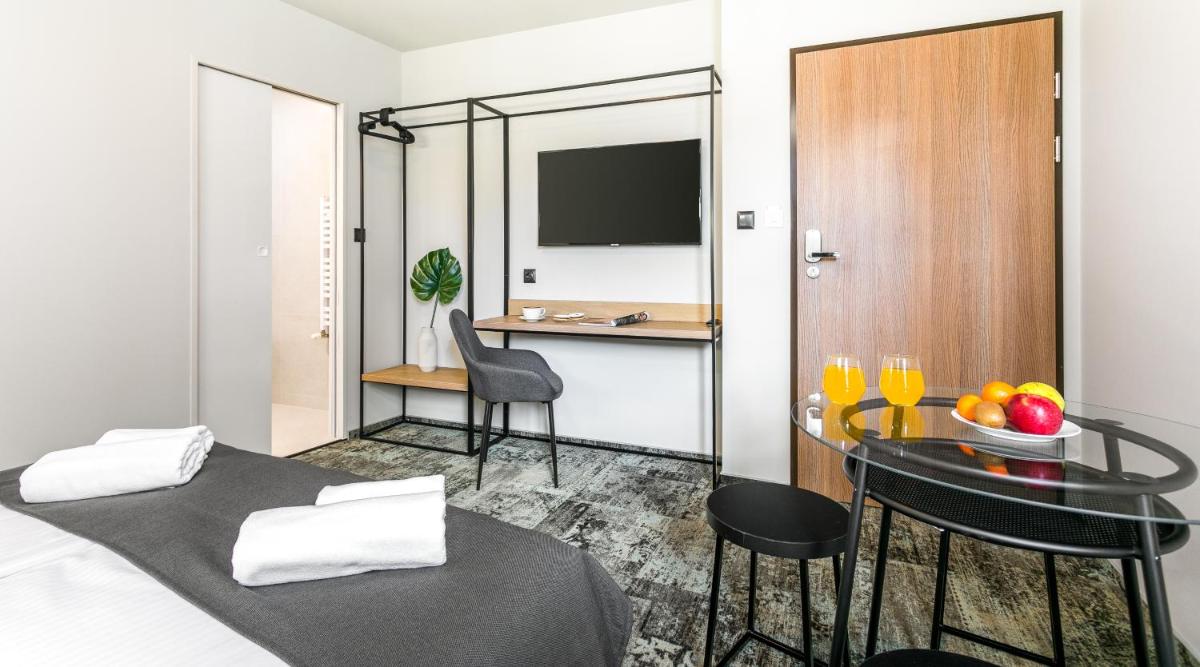 Image 2 of Camera Apartments