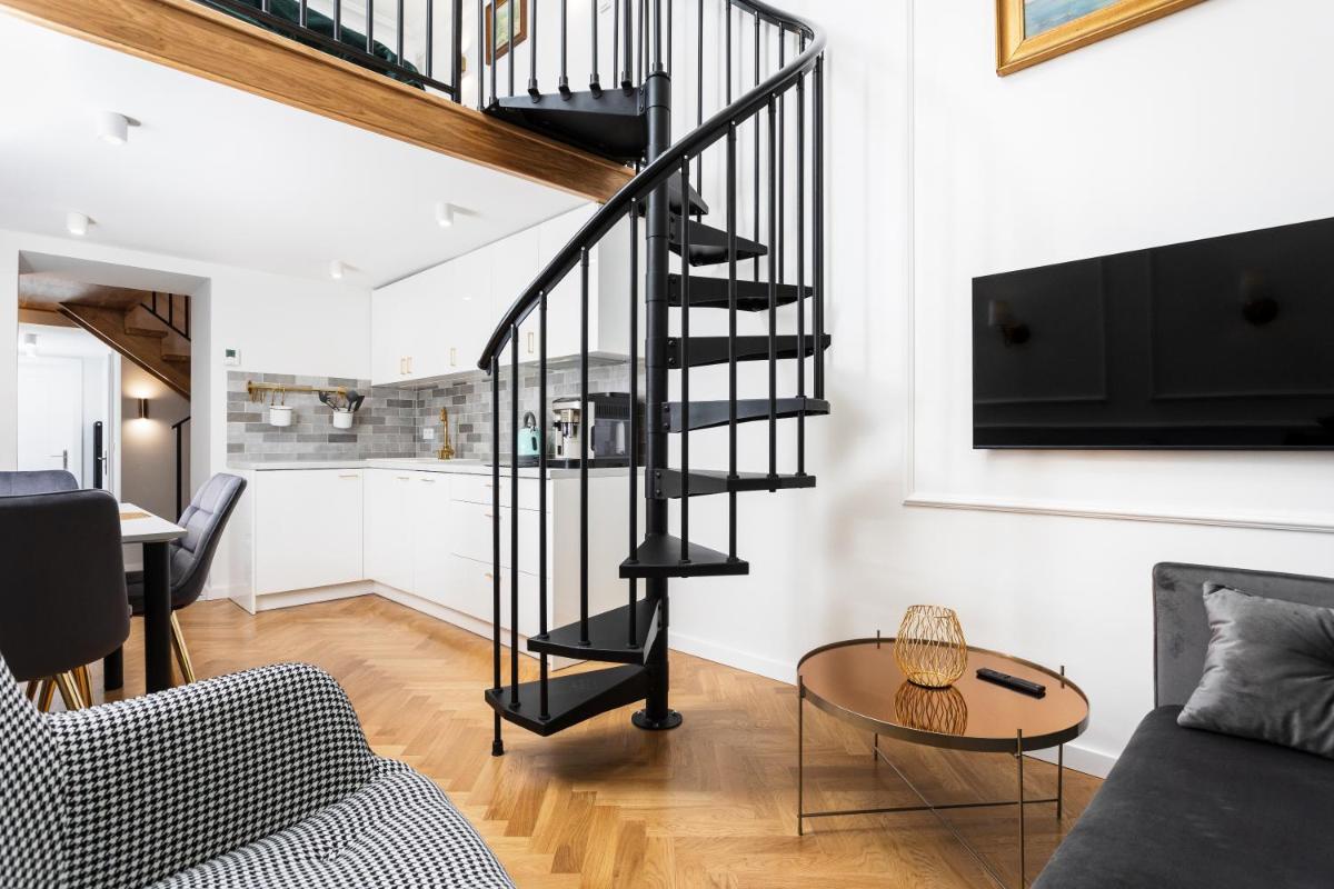 Image 4 of City of the Kings-Old Town Pastel Apartment