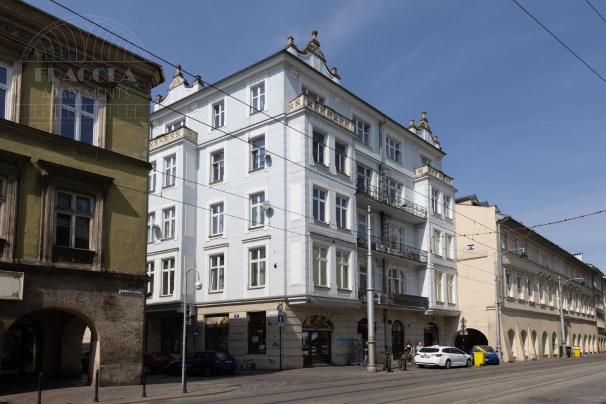 Image 4 of Colorful 2-bed, 100sqm apartment in the heart of Kazimierz