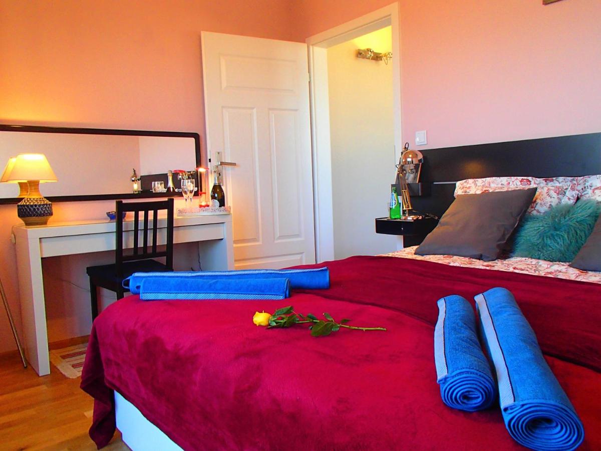 Image 1 of Cracovia Panorama East Apartment Vermelo