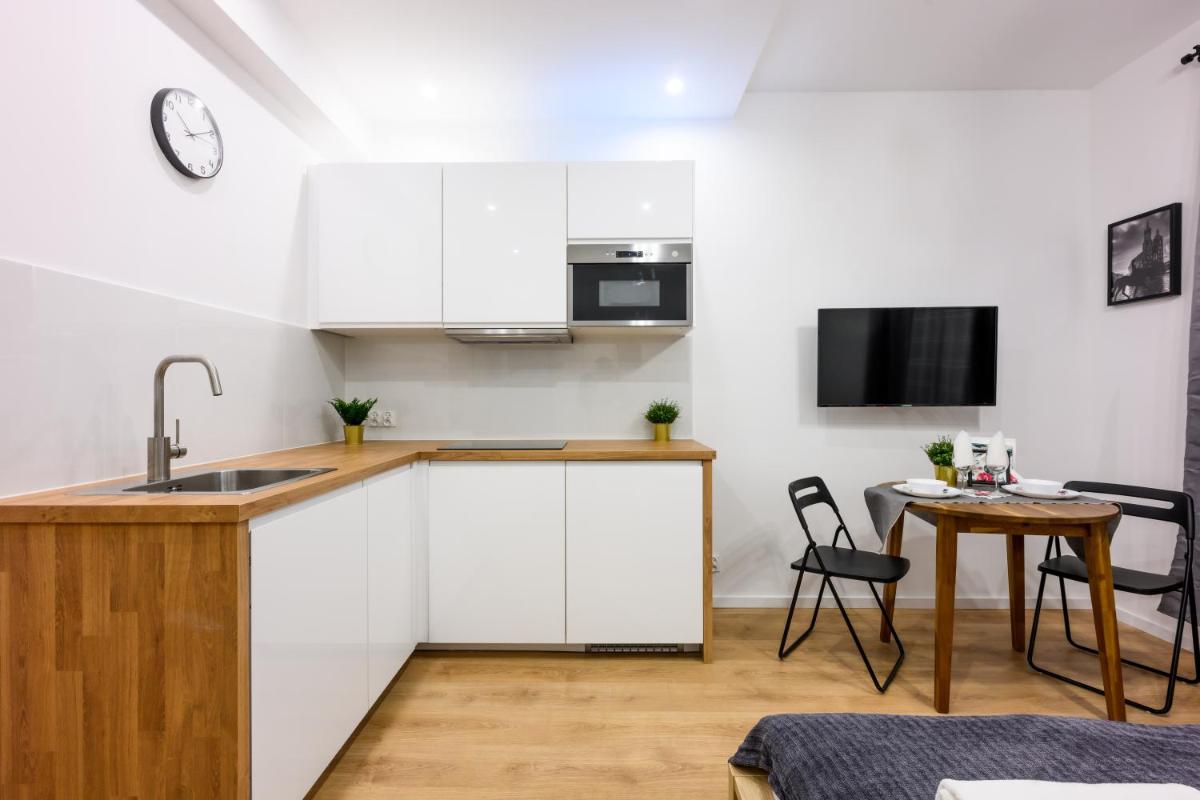Image 2 of Cracow Rent Apartments – spacious apartments for 2-7 people in quiet area – Kolberga Street nr 3 – 10 min to Main Square by foot