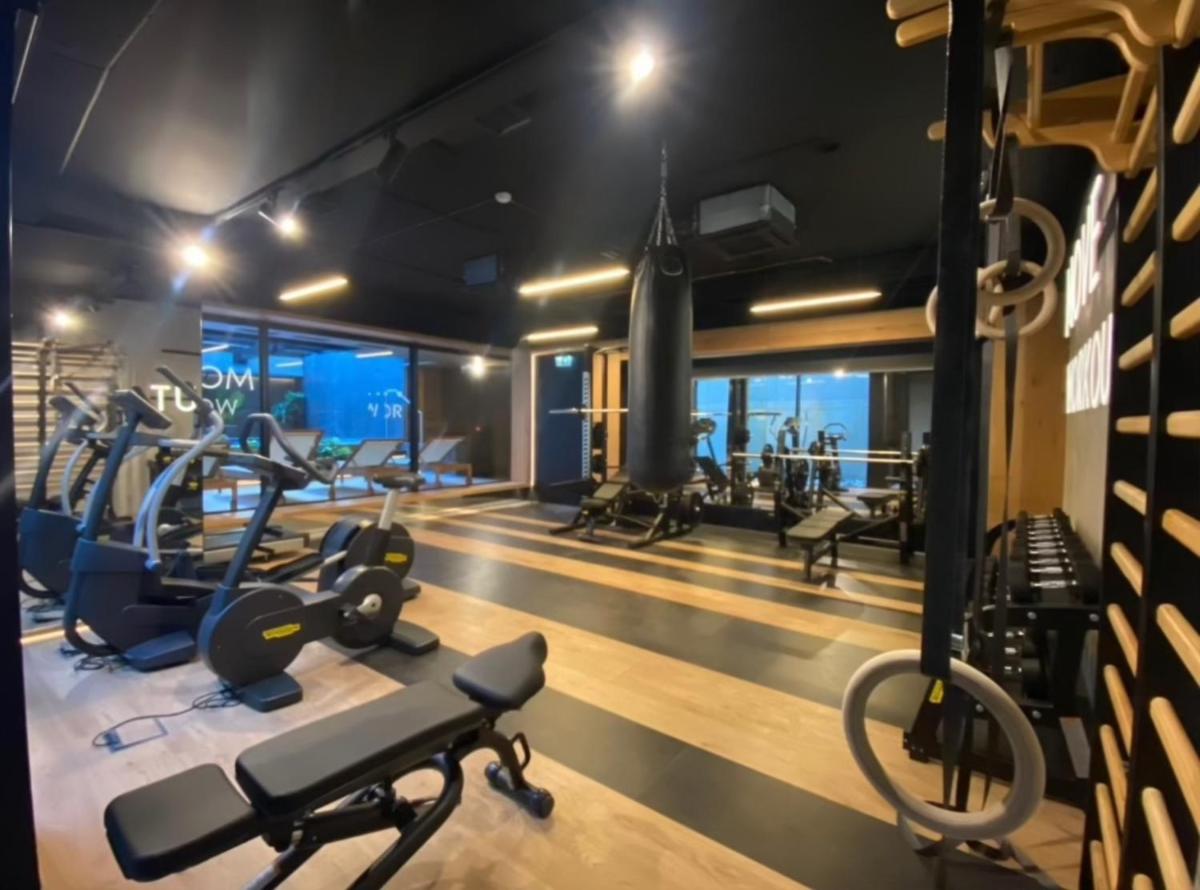 Image 5 of Deluxe Industrial Apartment free Parking, Swimming Pool, Sauna & Gym