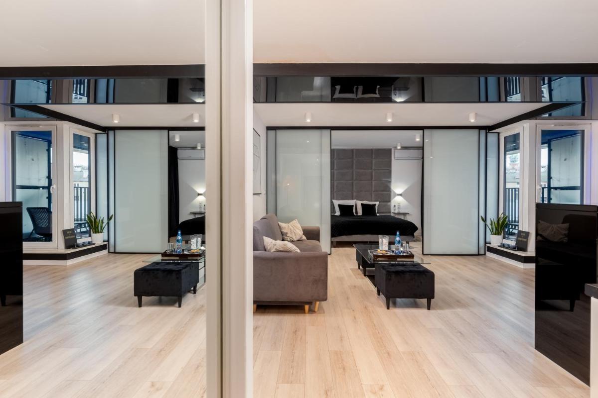 Image 4 of Diamonds Apartment