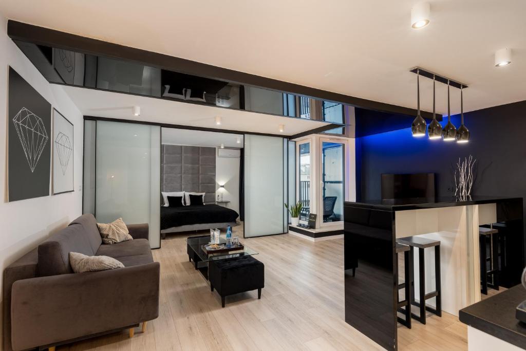 Image of Diamonds Apartment