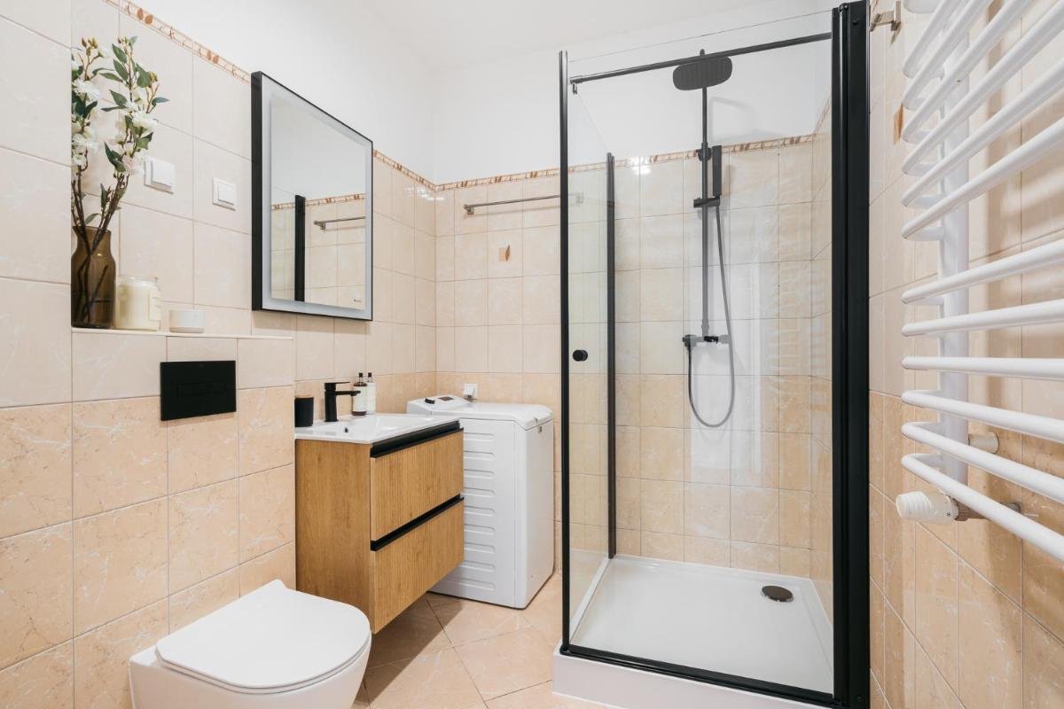 Image 6 of Dragonfly Old Town Apartment – LoftAffair