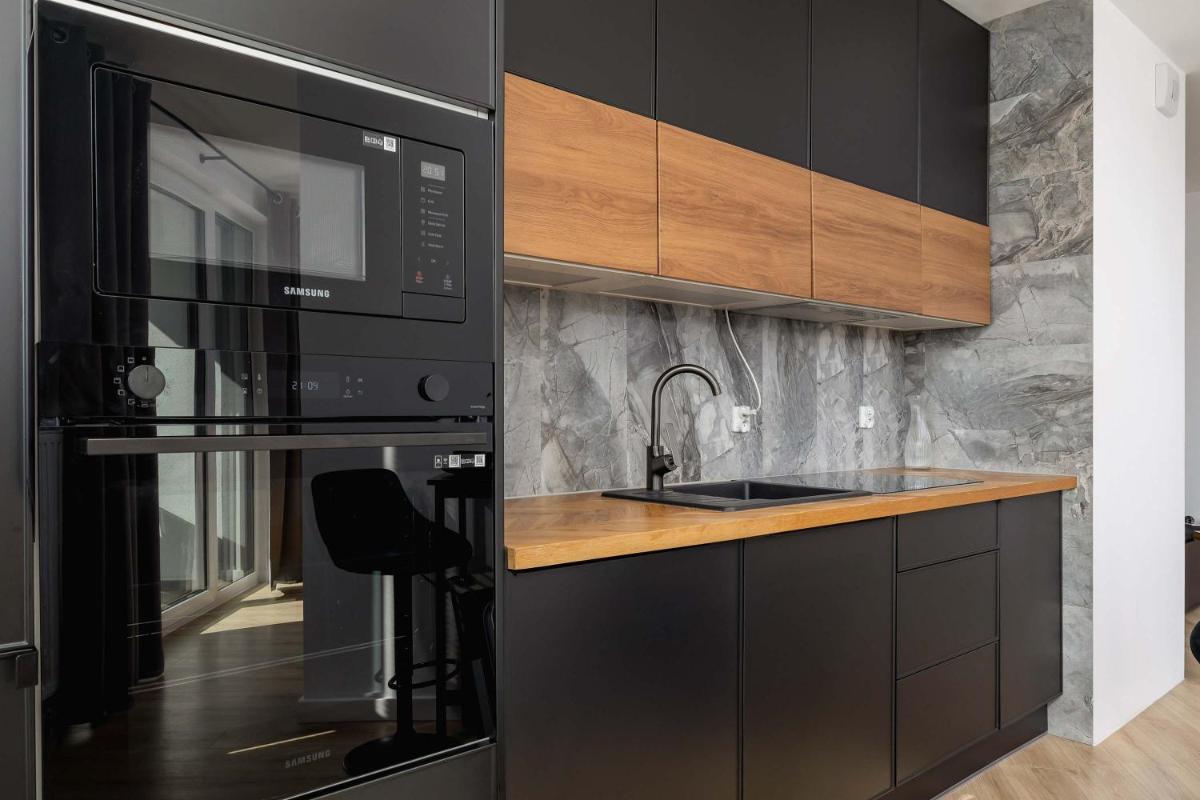 Image 2 of Elegant Apartment with Parking near Tauron Arena Kraków by Noclegi Renters