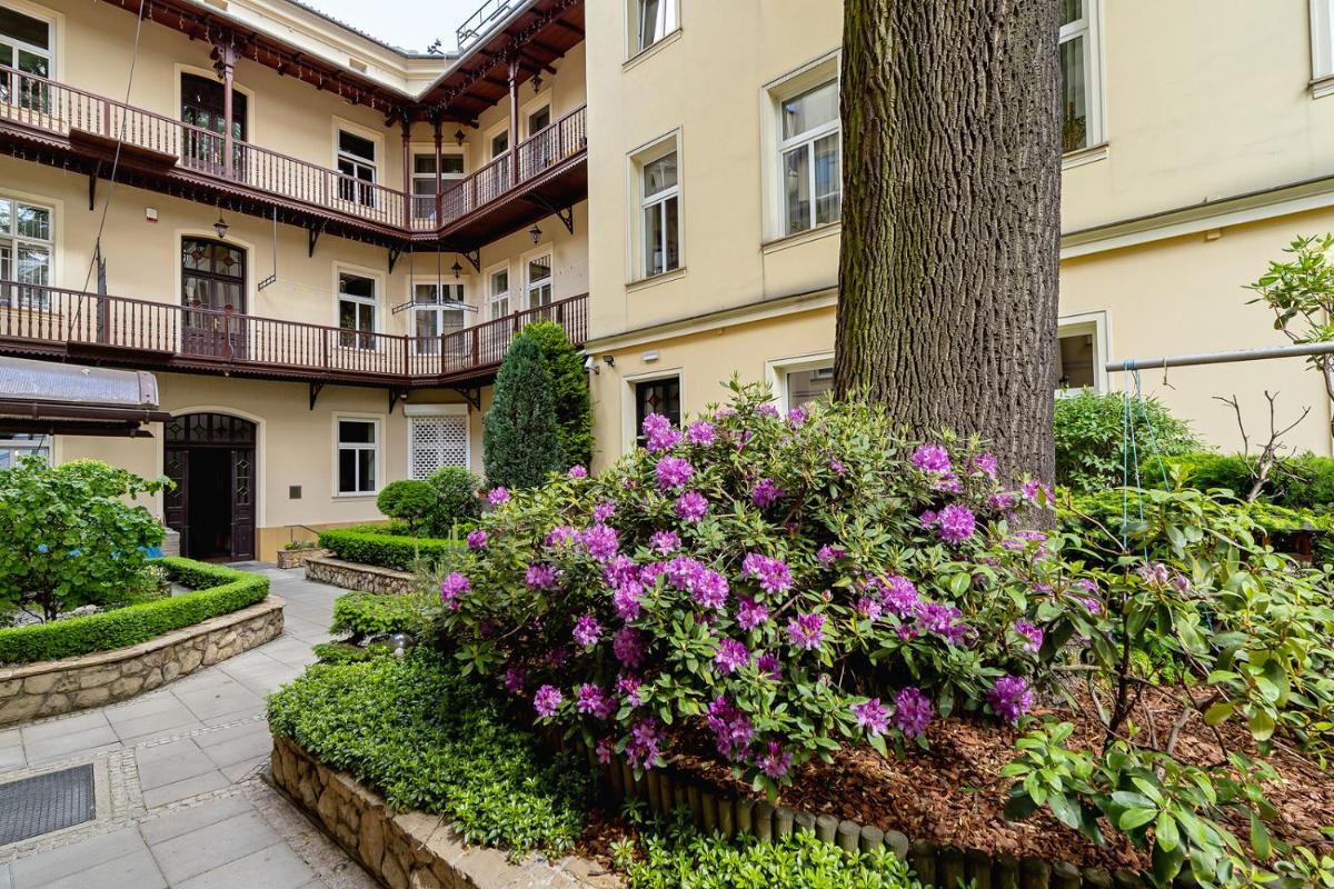 Image 5 of Elegant Apartments