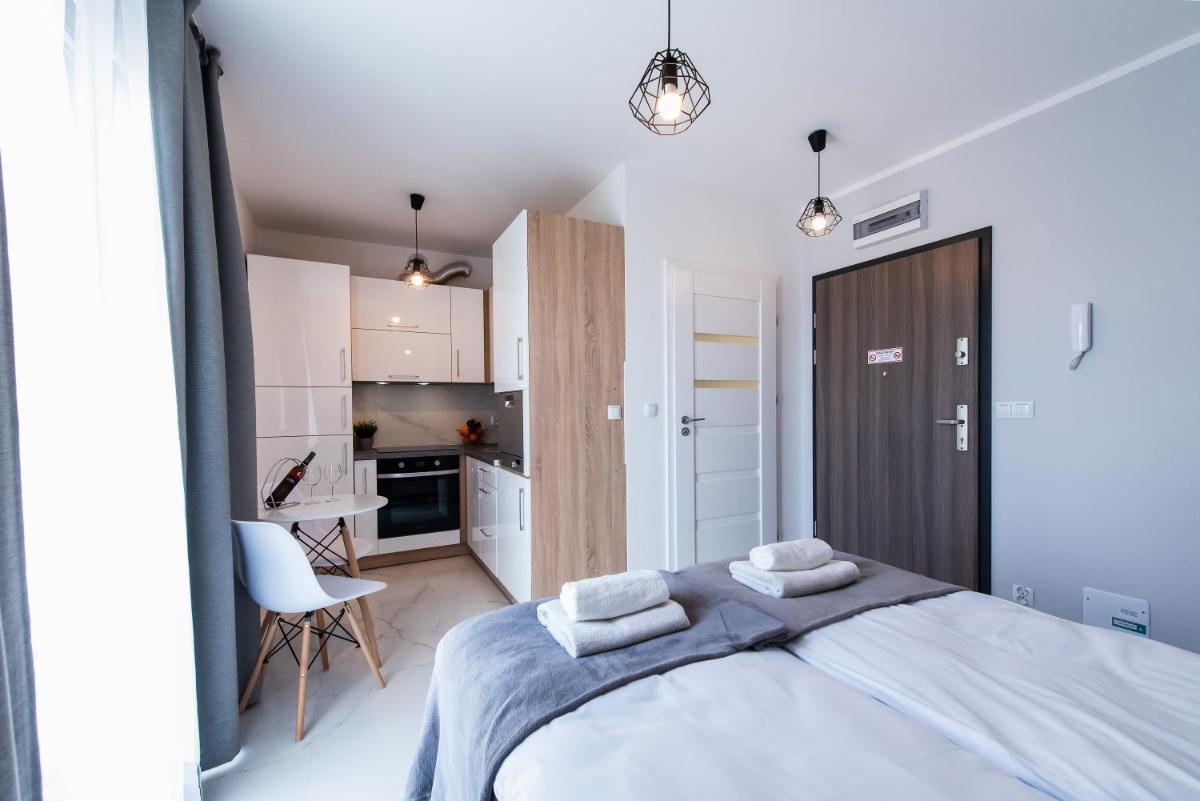Image 3 of Estella Apartment