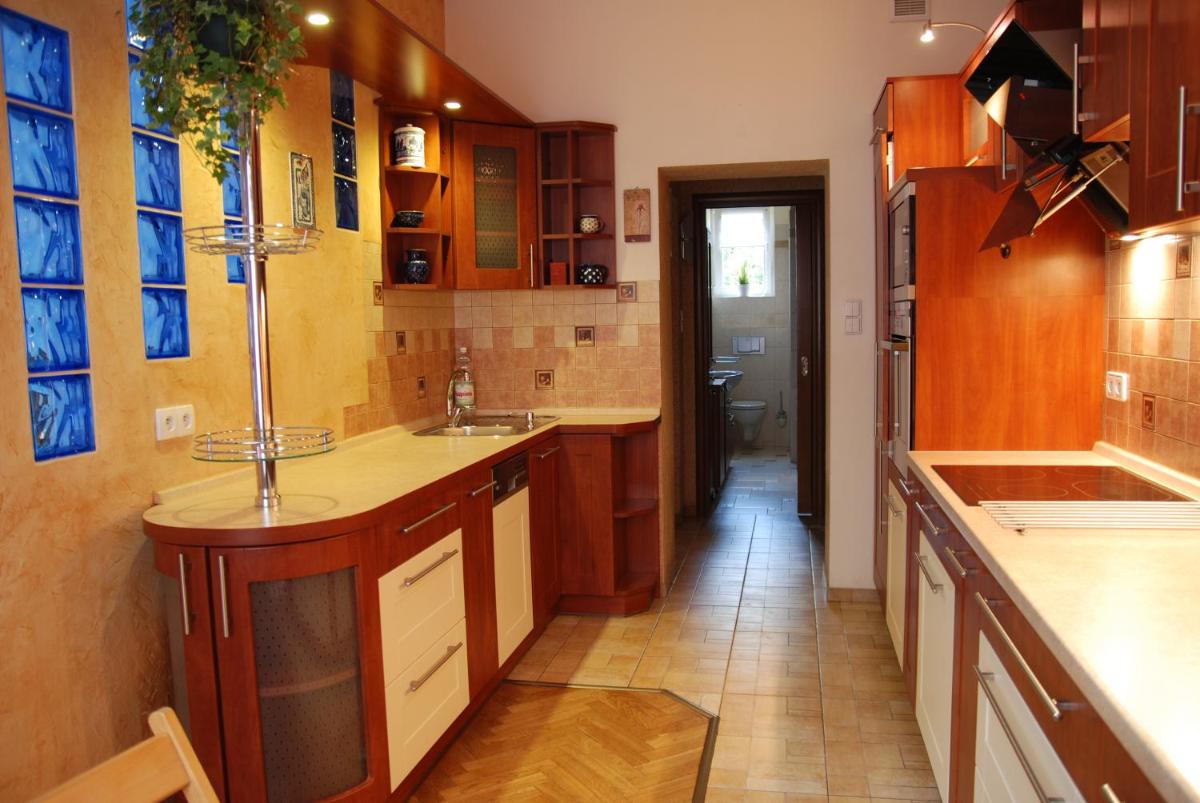 Image 6 of Excellent apartment with balcony