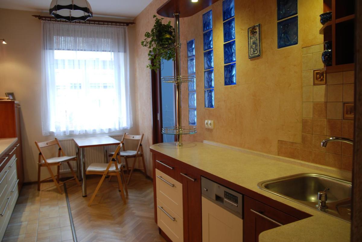 Image 2 of Excellent apartment with balcony