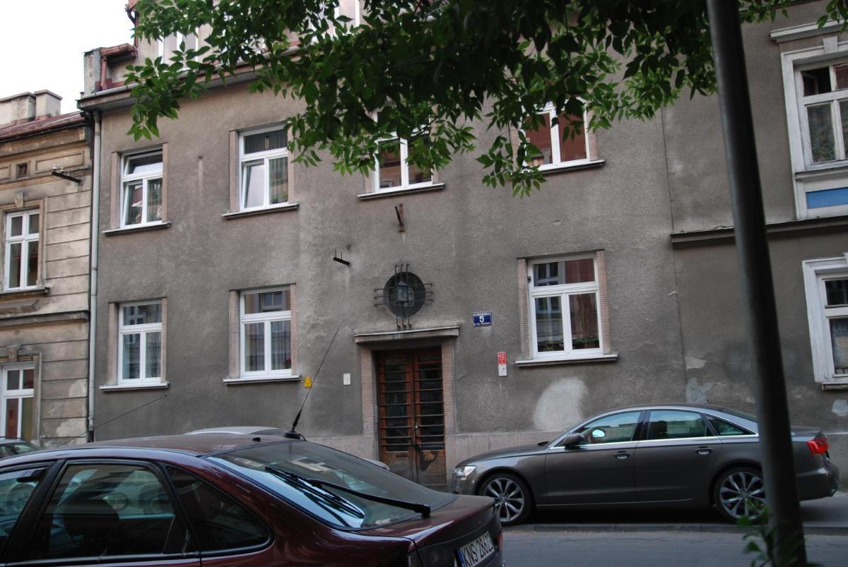 Image 5 of Excellent apartment with balcony