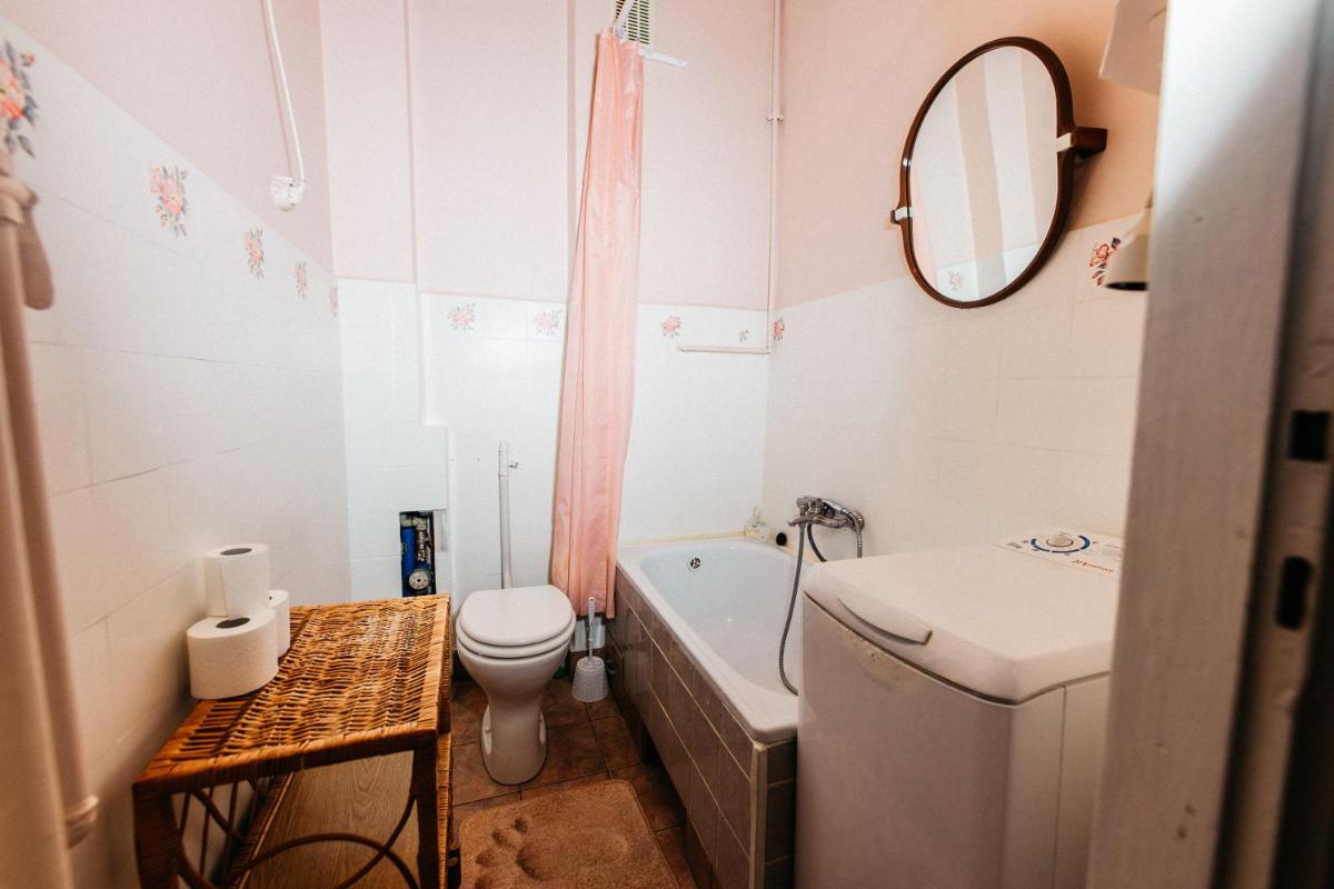Image 6 of Feel The Old Socialist Style Apartment