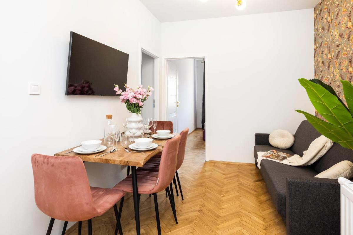 Image 5 of Gallery 7 – Apartment 7