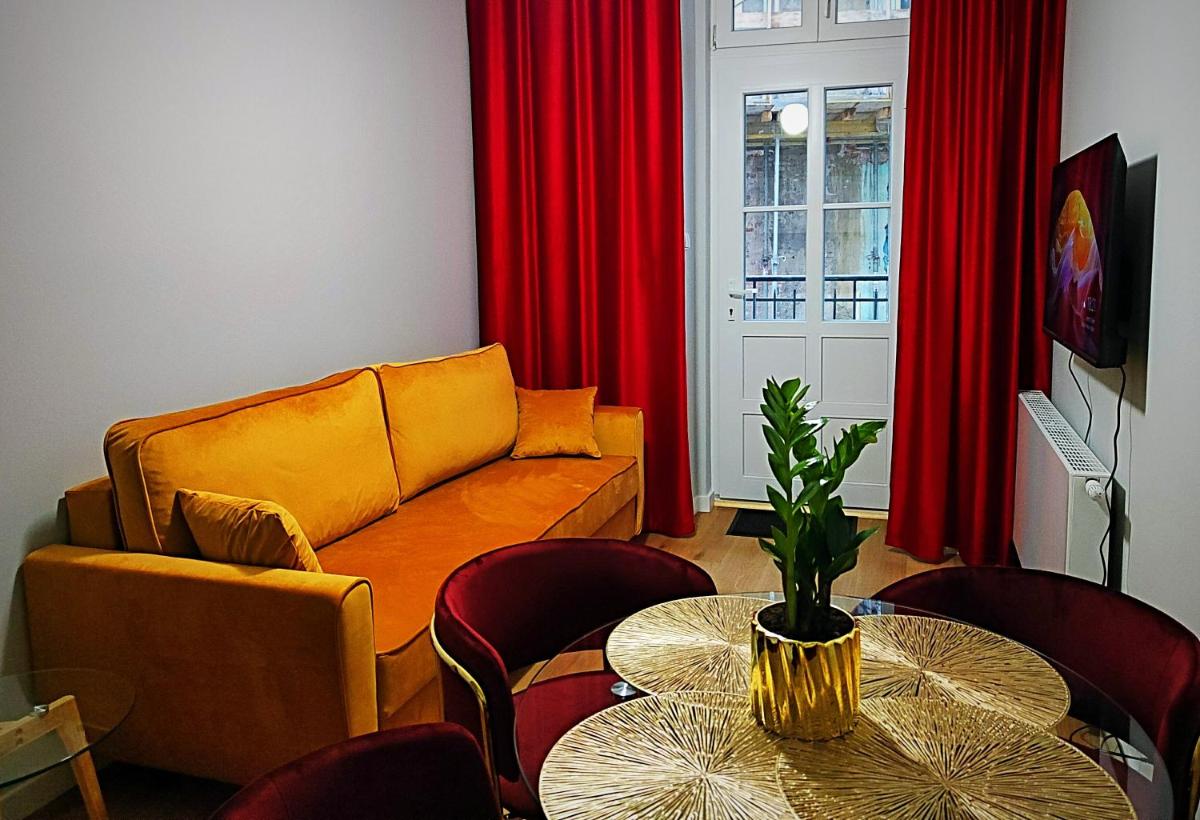 Image 4 of Hugo Star Apartments
