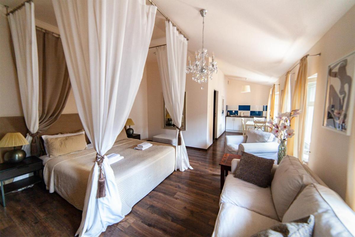 Image 6 of Lounge Apartments