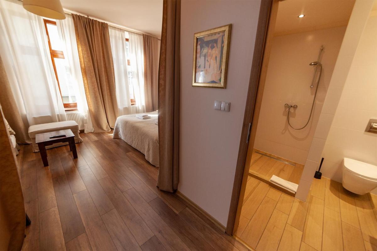 Image 2 of Lounge Apartments